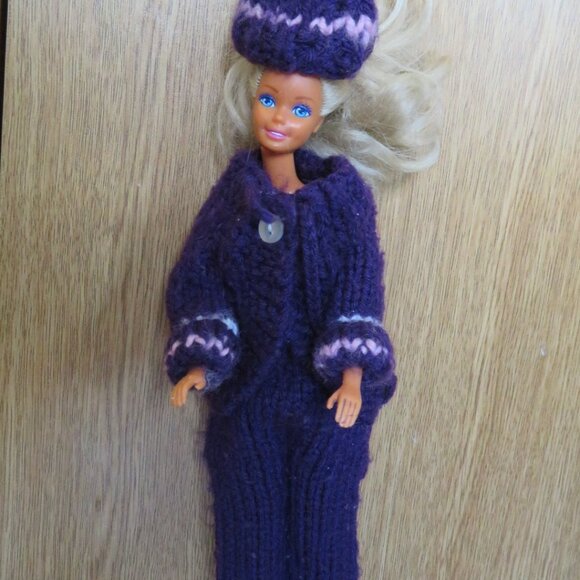 Hand Knit Purple Top Pants Hat for Barbie Shape 12" Dolls Vintage (K730) - Picture 1 of 7